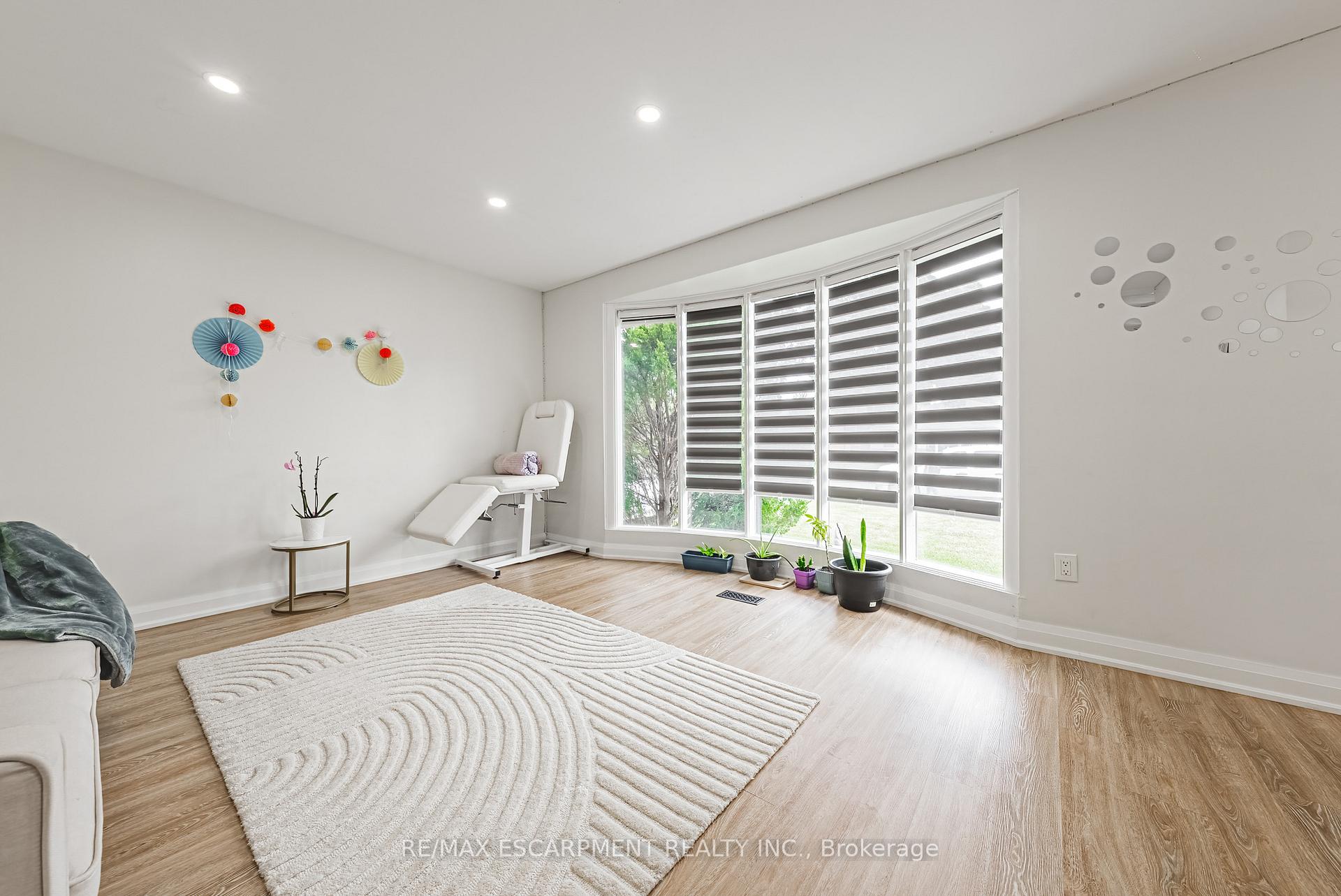 Photo 6 of 96 Cardinal Drive, Hamilton, Bruleville — HOMEH