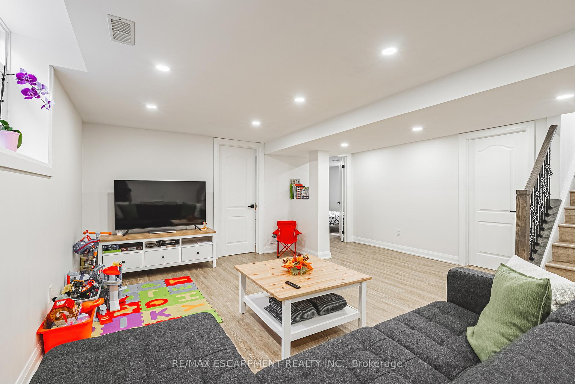 Photo 19 of 96 Cardinal Drive, Hamilton, Bruleville — HOMEH