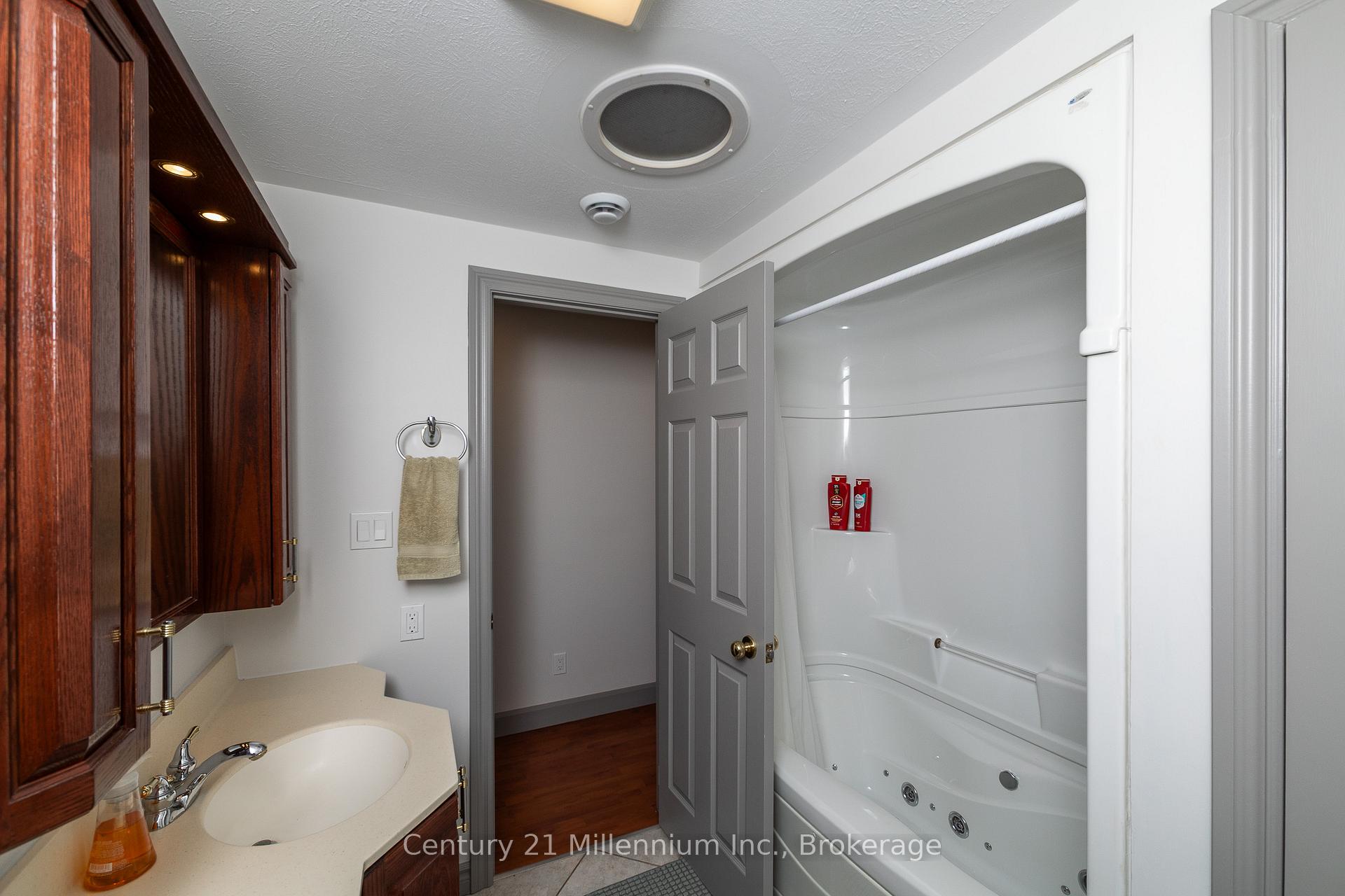 Photo 24 of Unit B, 413 Queen Street, Arran-Elderslie — HOMEH