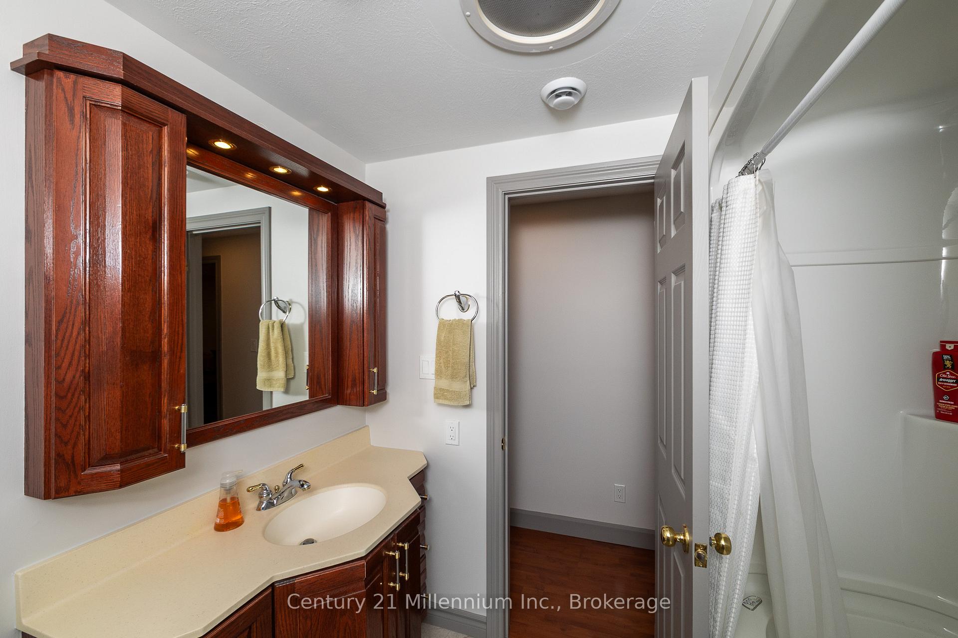 Photo 27 of Unit B, 413 Queen Street, Arran-Elderslie — HOMEH