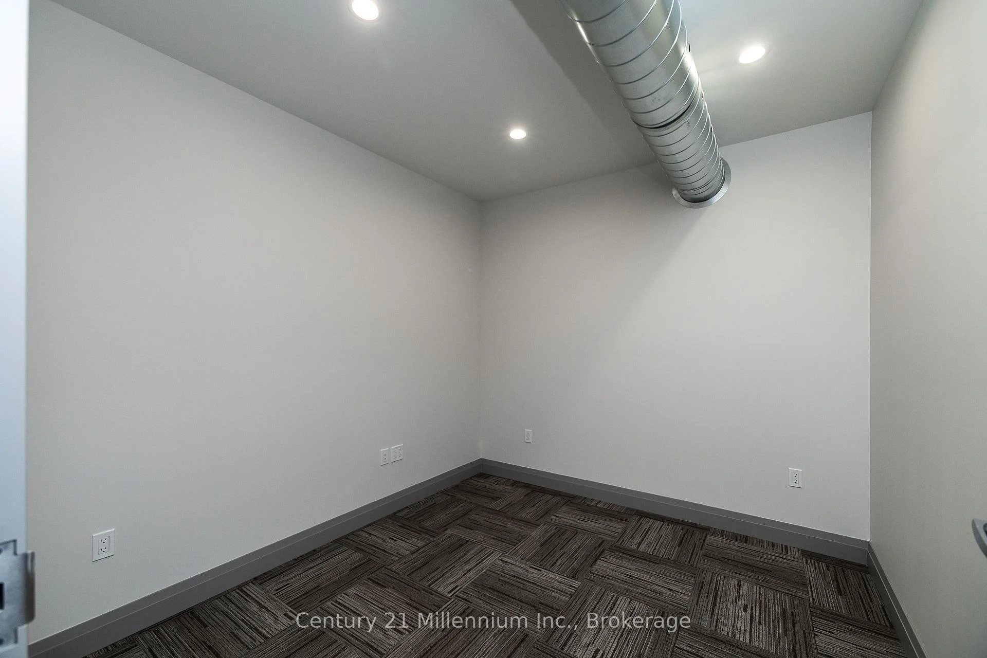 Photo 5 of Unit B, 413 Queen Street, Arran-Elderslie — HOMEH