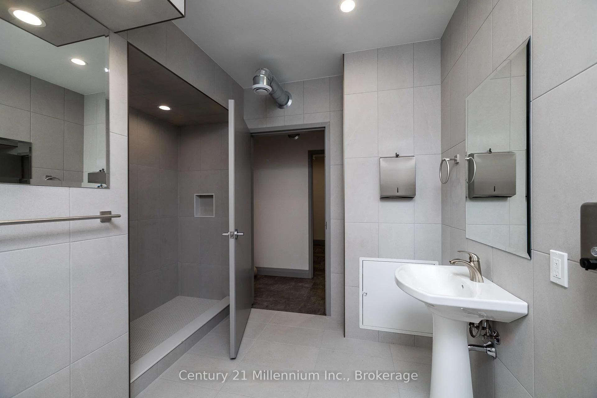 Photo 6 of Unit B, 413 Queen Street, Arran-Elderslie — HOMEH