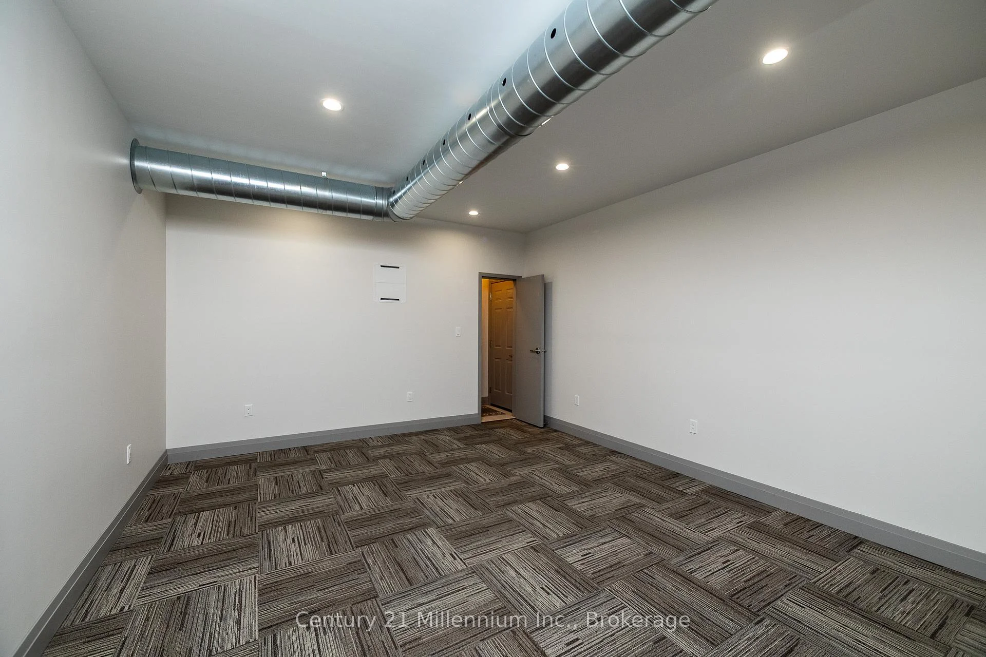 Photo 31 of Unit B, 413 Queen Street, Arran-Elderslie — HOMEH