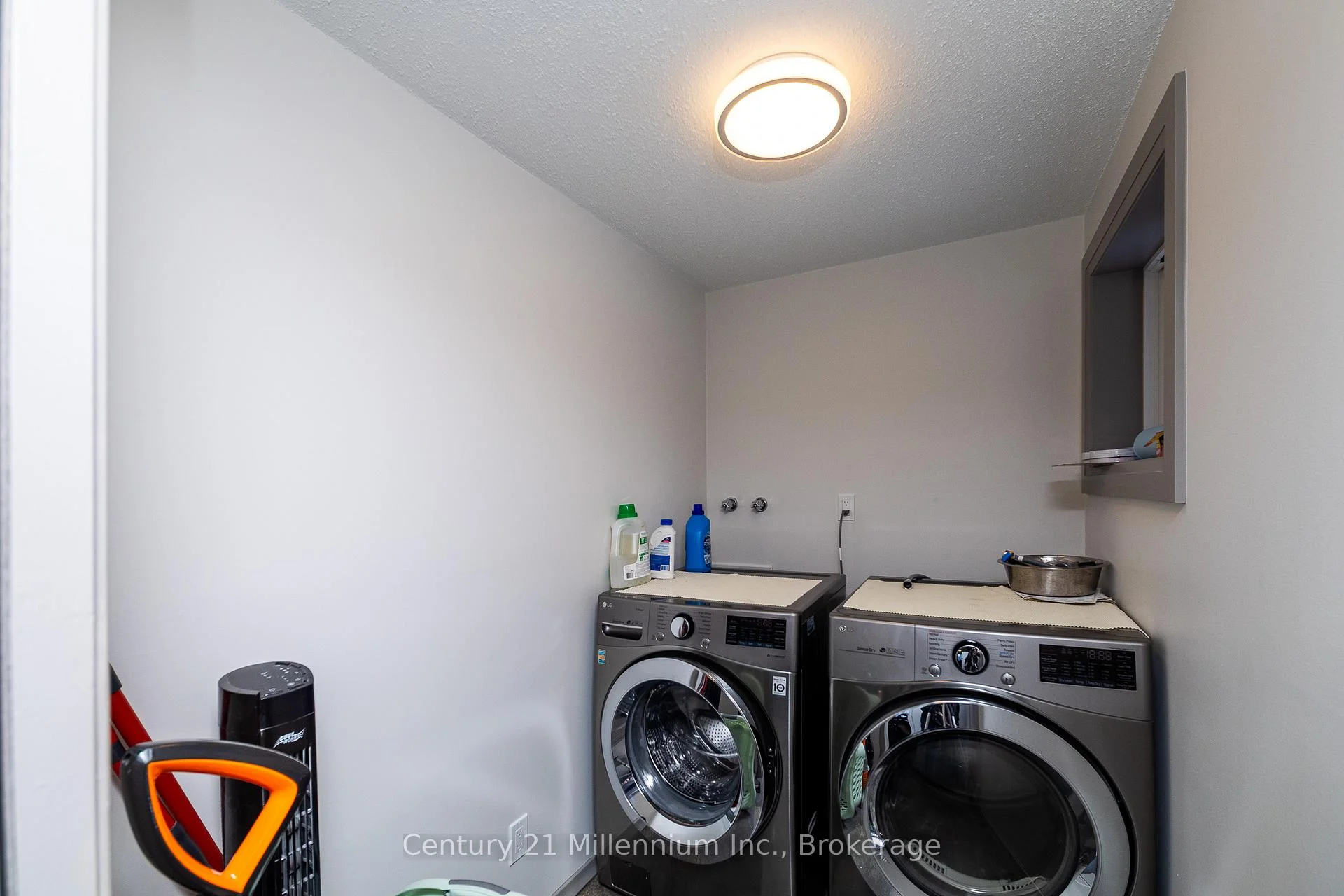 Photo 34 of Unit B, 413 Queen Street, Arran-Elderslie — HOMEH