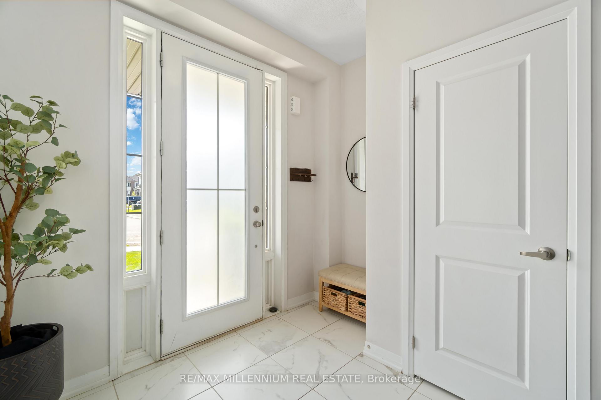 Photo 38 of 28 Freedom Crescent, Hamilton, Mount Hope — HOMEH