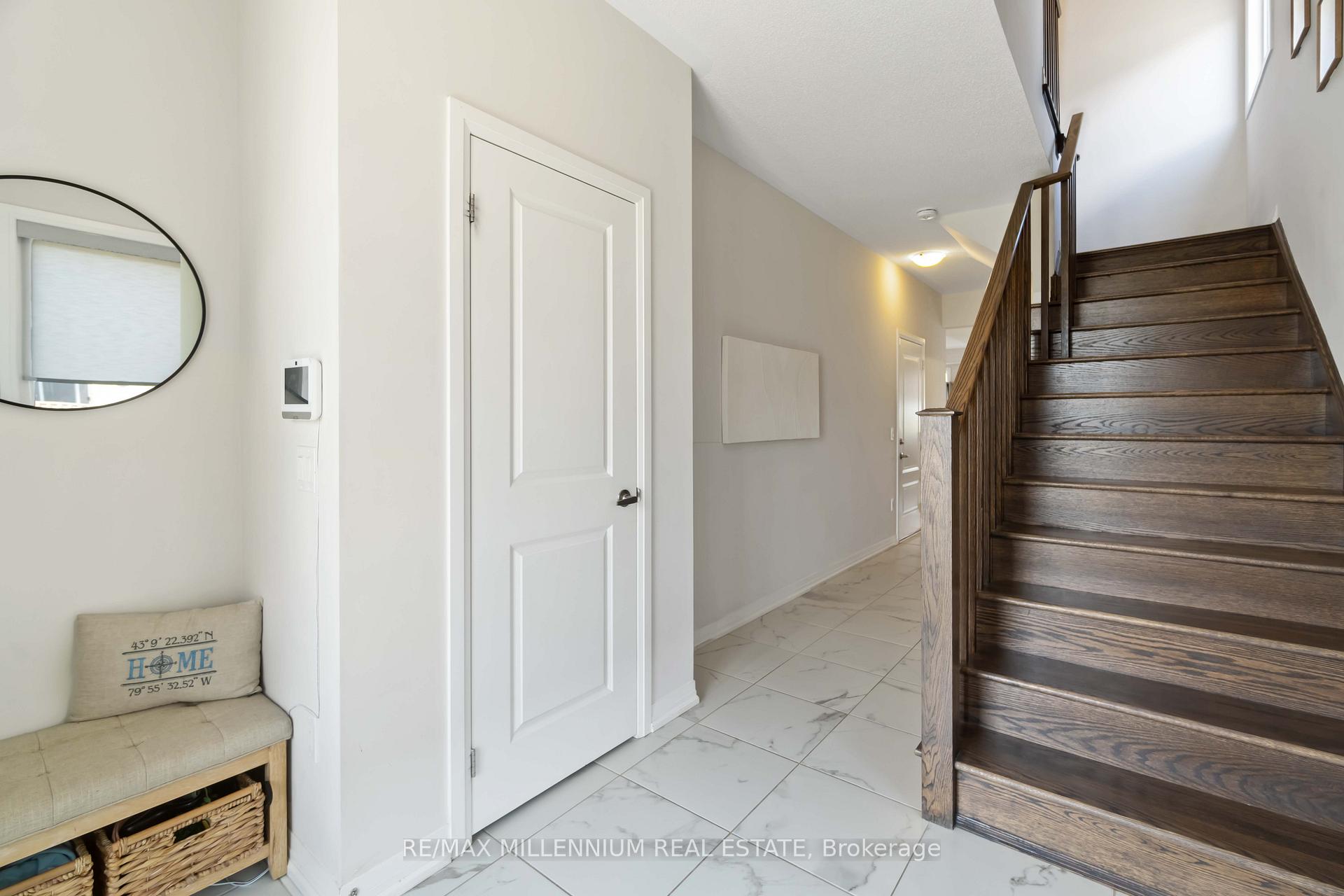 Photo 6 of 28 Freedom Crescent, Hamilton, Mount Hope — HOMEH