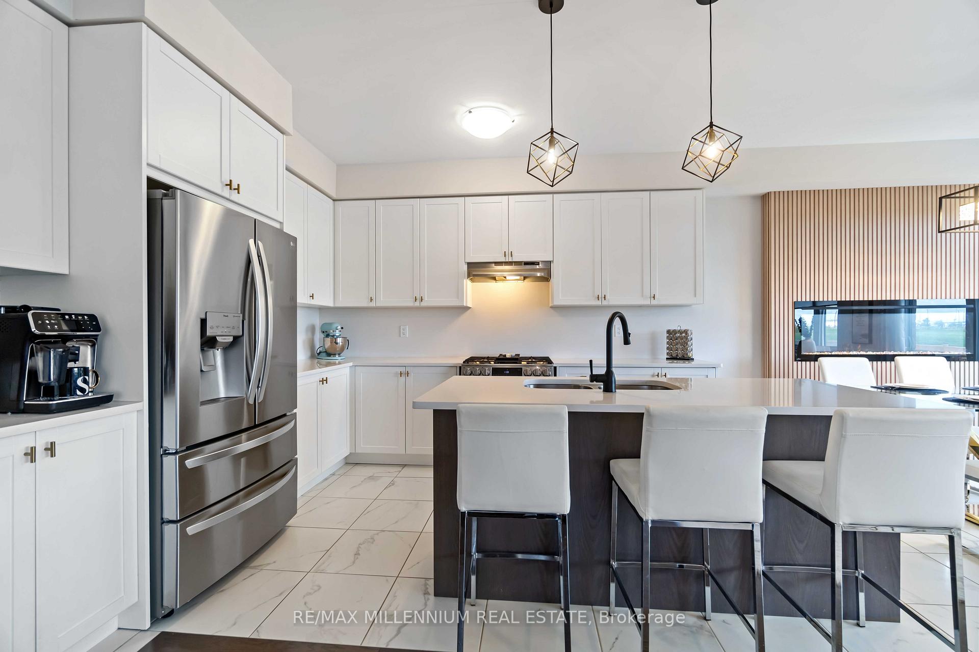 Photo 15 of 28 Freedom Crescent, Hamilton, Mount Hope — HOMEH