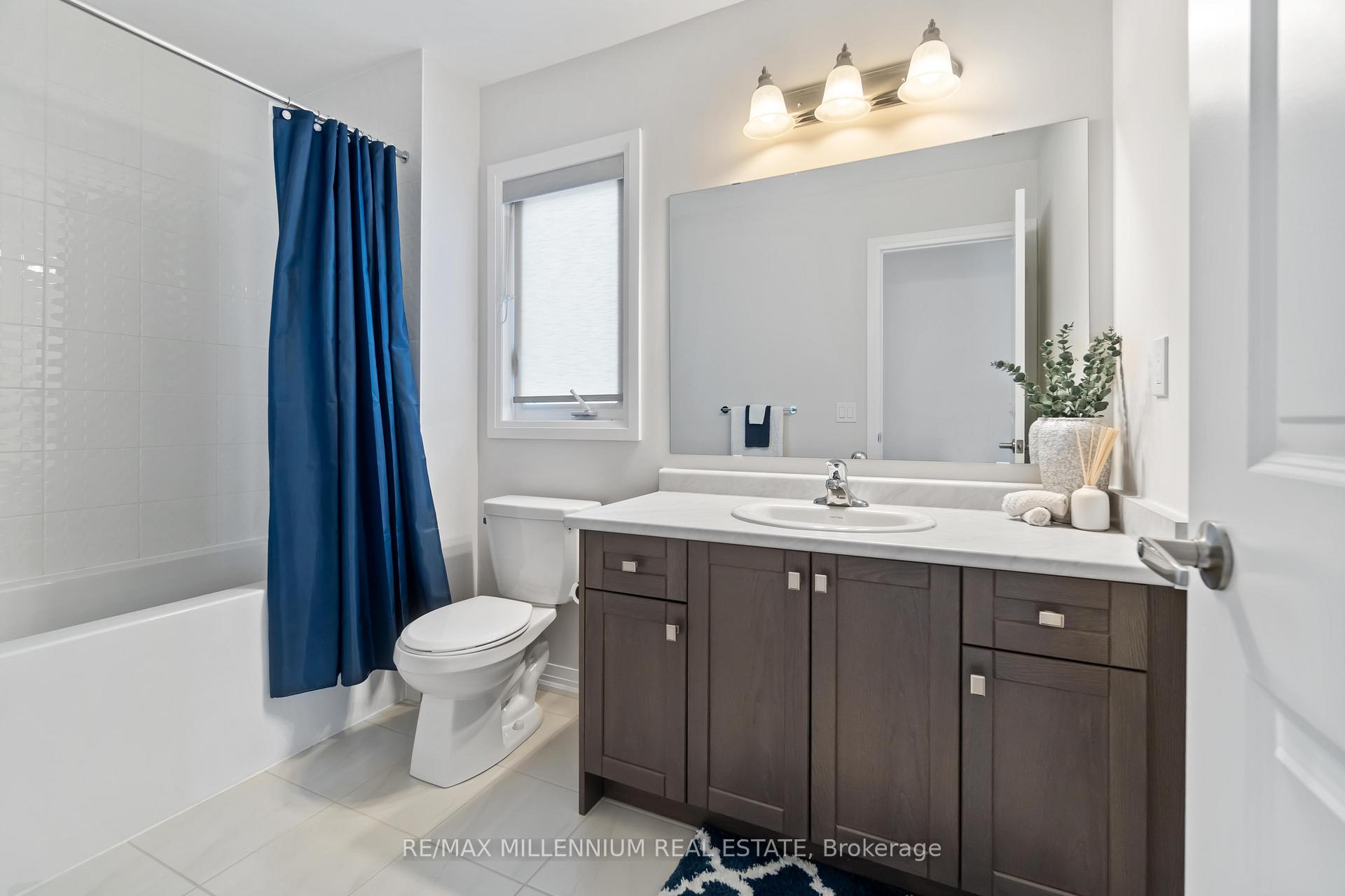 Photo 24 of 28 Freedom Crescent, Hamilton, Mount Hope — HOMEH