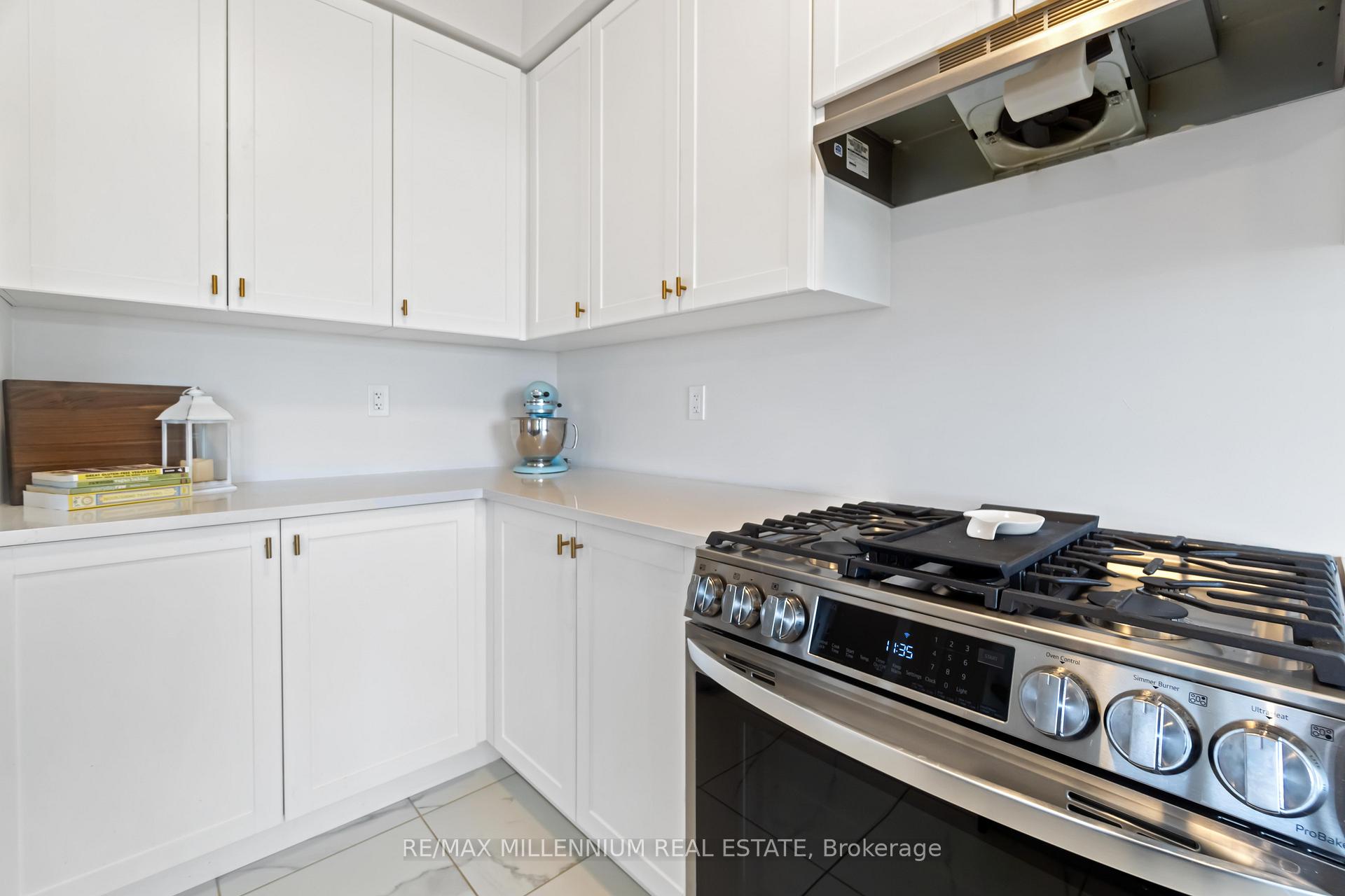 Photo 34 of 28 Freedom Crescent, Hamilton, Mount Hope — HOMEH