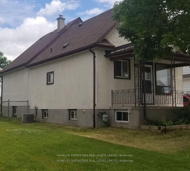 Photo 7 of 5740 Desson Avenue E, Niagara Falls, Clifton Hill — HOMEH