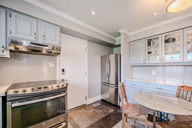Photo 10 of 131 Green Road, Hamilton, Stoney Creek — HOMEH