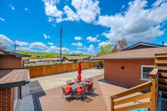Photo 33 of 131 Green Road, Hamilton, Stoney Creek — HOMEH