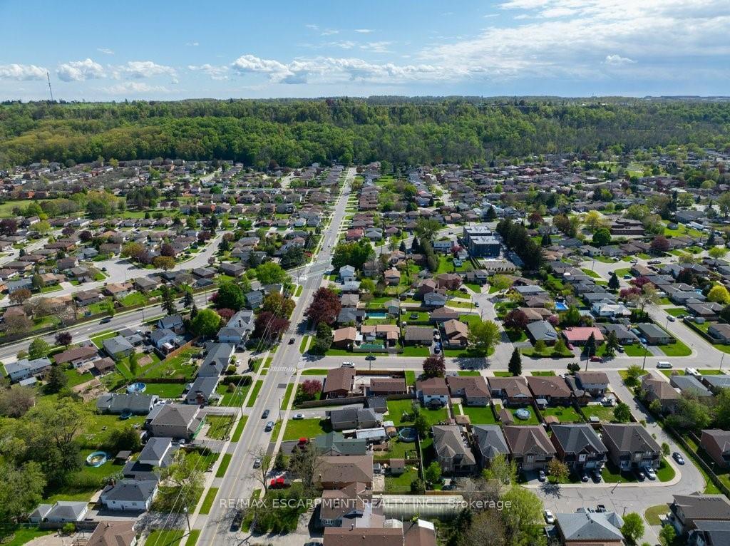 Photo 36 of 131 Green Road, Hamilton, Stoney Creek — HOMEH