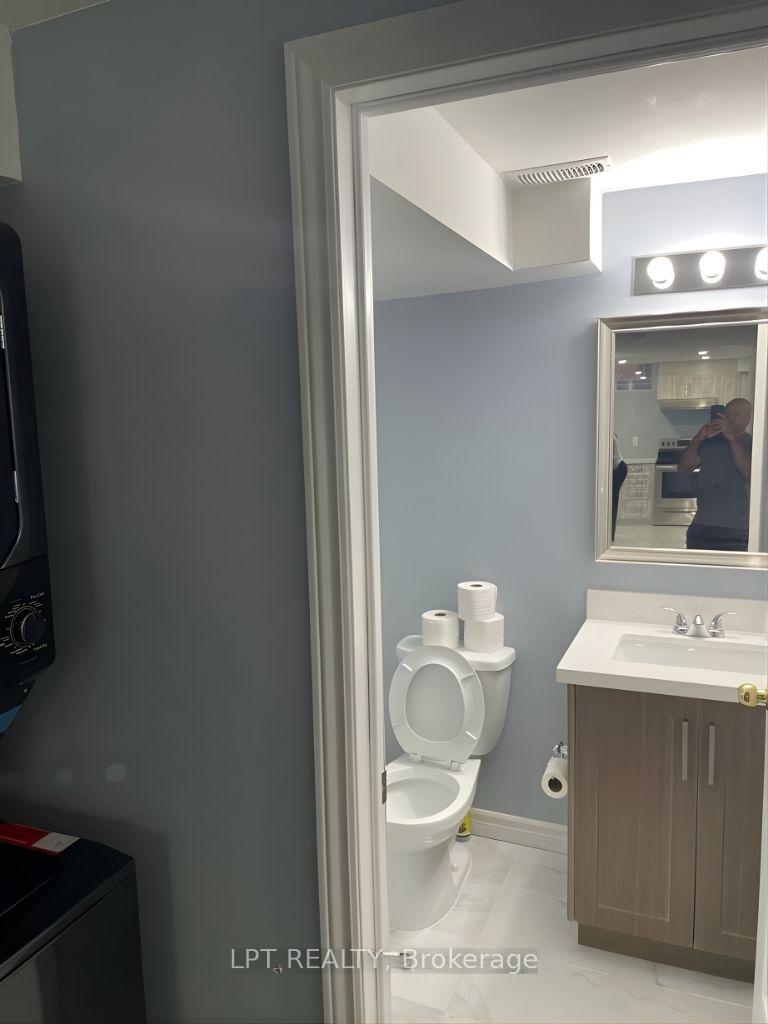 Photo 9 of Unit Basement, 17 Hollowgrove Boulevard, Brampton, Vales of Castlemore — HOMEH