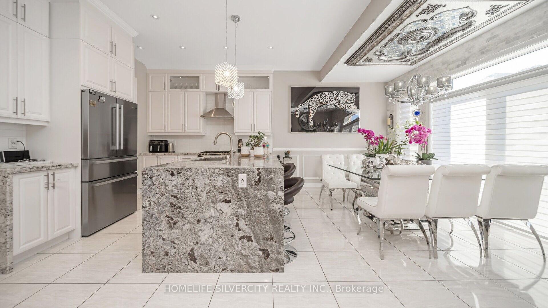 Photo 8 of 62 Card Lumber Crescent, Vaughan, Kleinburg — HOMEH