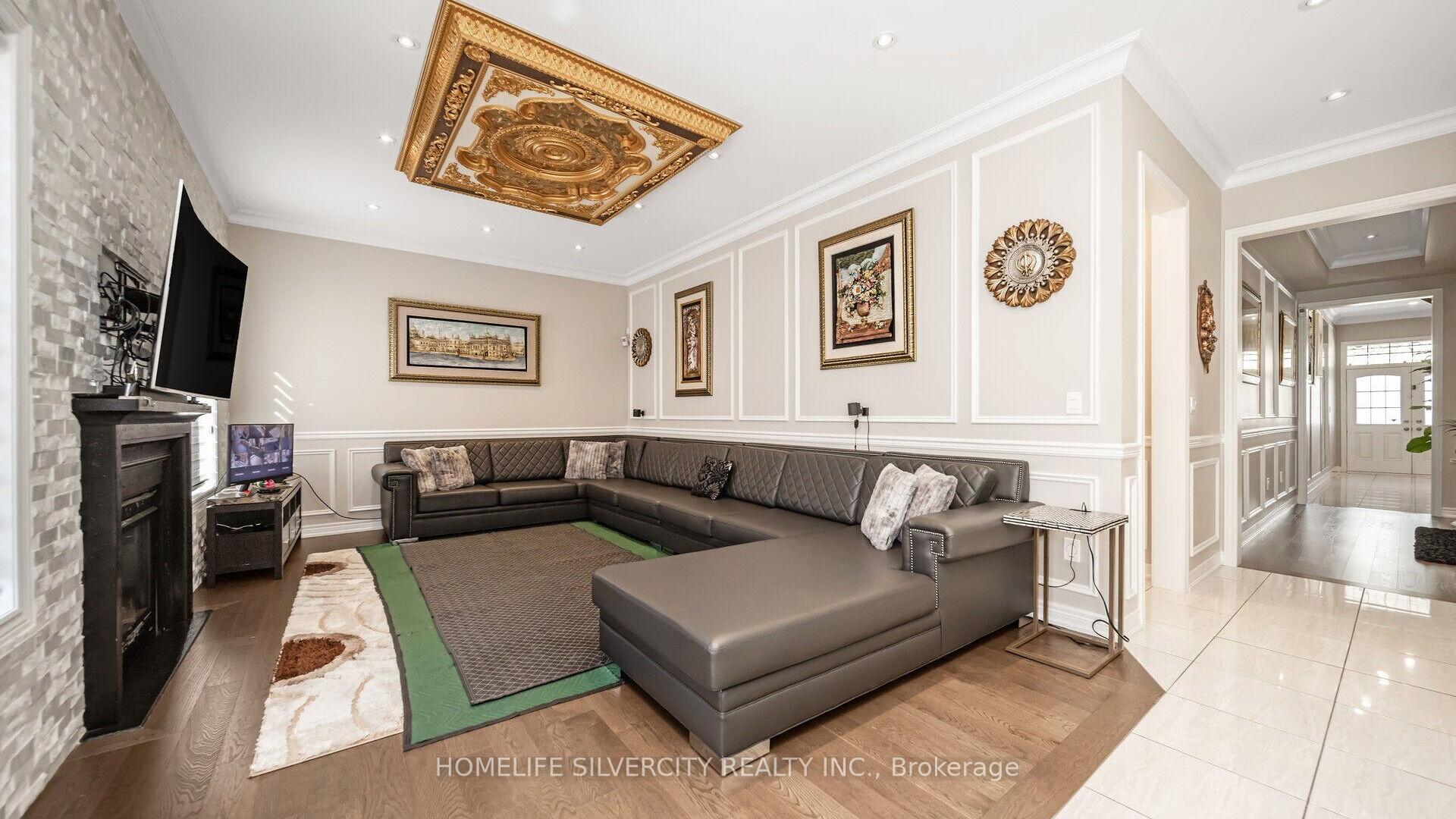 Photo 14 of 62 Card Lumber Crescent, Vaughan, Kleinburg — HOMEH