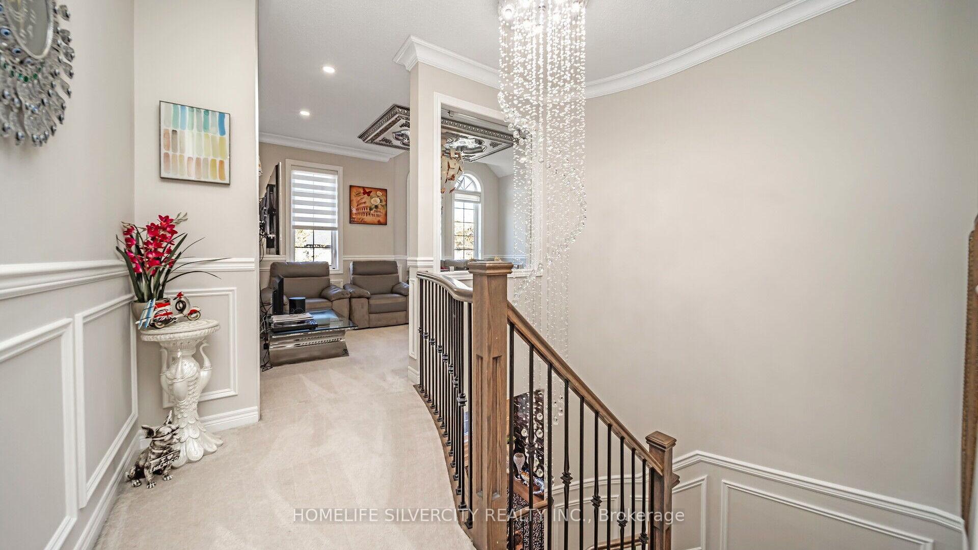 Photo 18 of 62 Card Lumber Crescent, Vaughan, Kleinburg — HOMEH