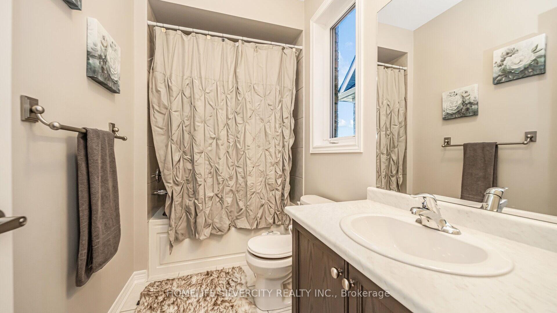 Photo 24 of 62 Card Lumber Crescent, Vaughan, Kleinburg — HOMEH