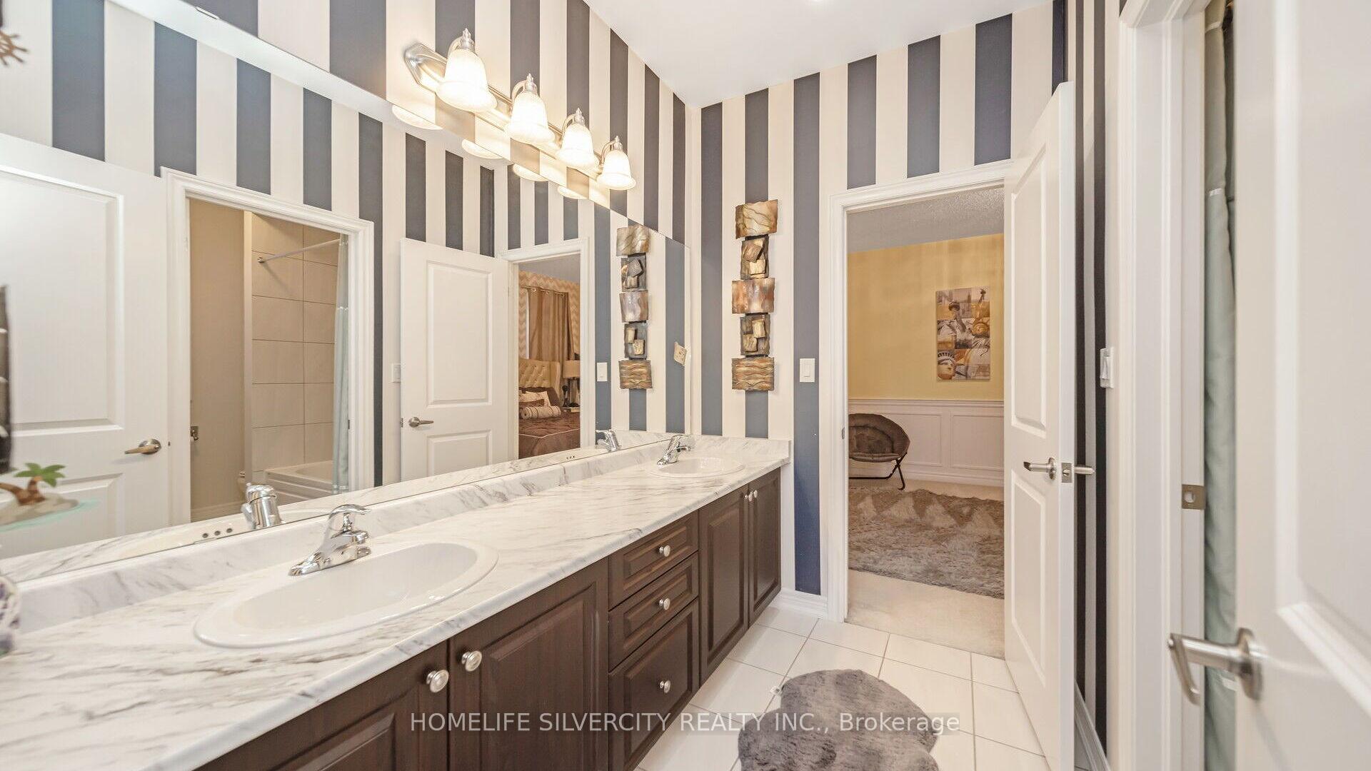 Photo 25 of 62 Card Lumber Crescent, Vaughan, Kleinburg — HOMEH