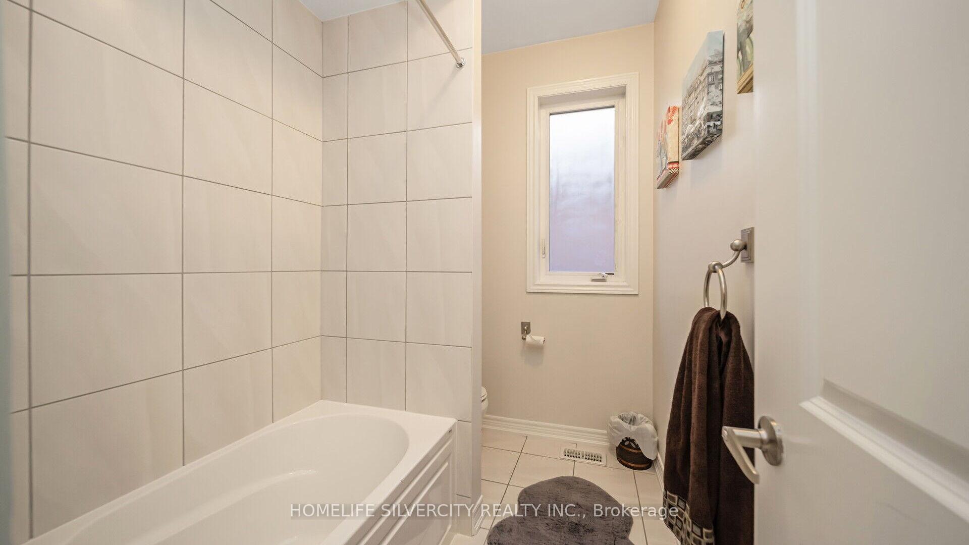 Photo 23 of 62 Card Lumber Crescent, Vaughan, Kleinburg — HOMEH