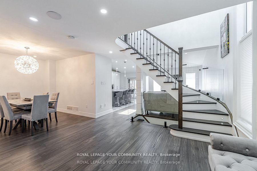 Photo 6 of 178 Sylwood Crescent, Vaughan, Maple — HOMEH