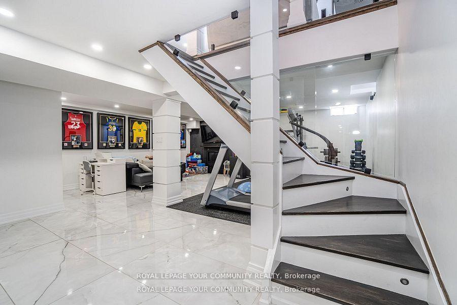 Photo 18 of 178 Sylwood Crescent, Vaughan, Maple — HOMEH