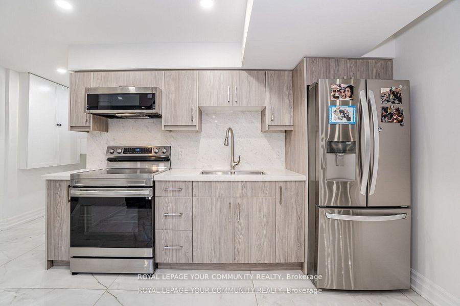 Photo 21 of 178 Sylwood Crescent, Vaughan, Maple — HOMEH