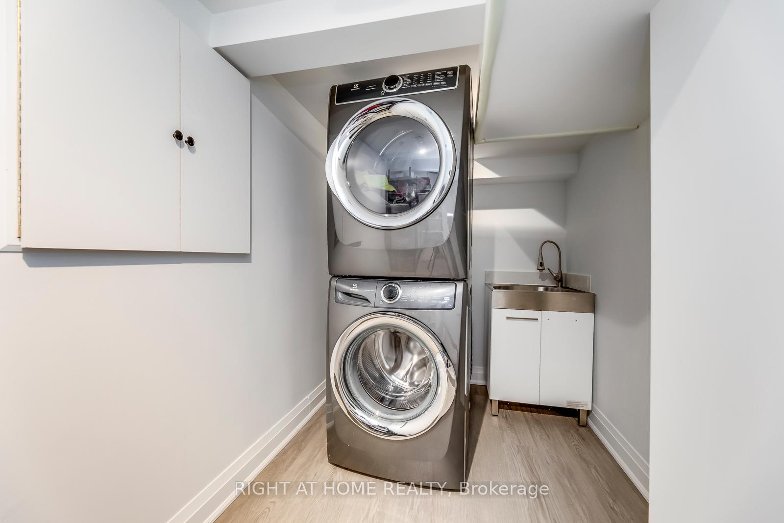 Photo 29 of 5 Saunders Crescent, Etobicoke, Stonegate-Queensway — HOMEH