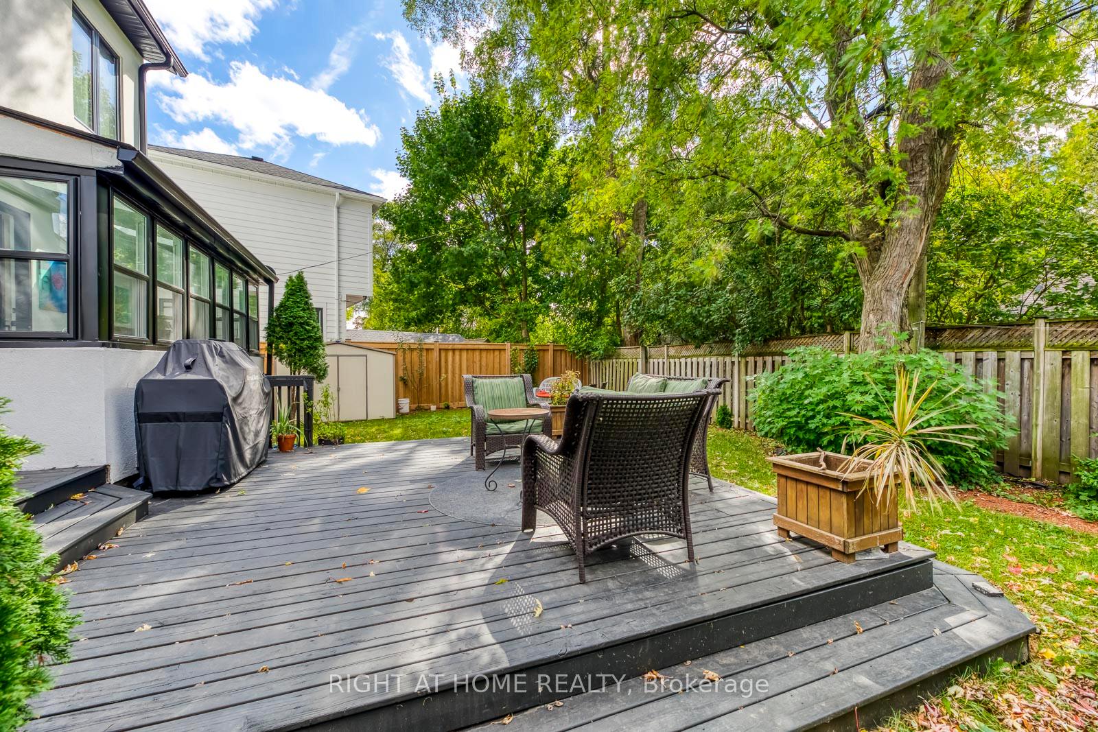 Photo 35 of 5 Saunders Crescent, Etobicoke, Stonegate-Queensway — HOMEH