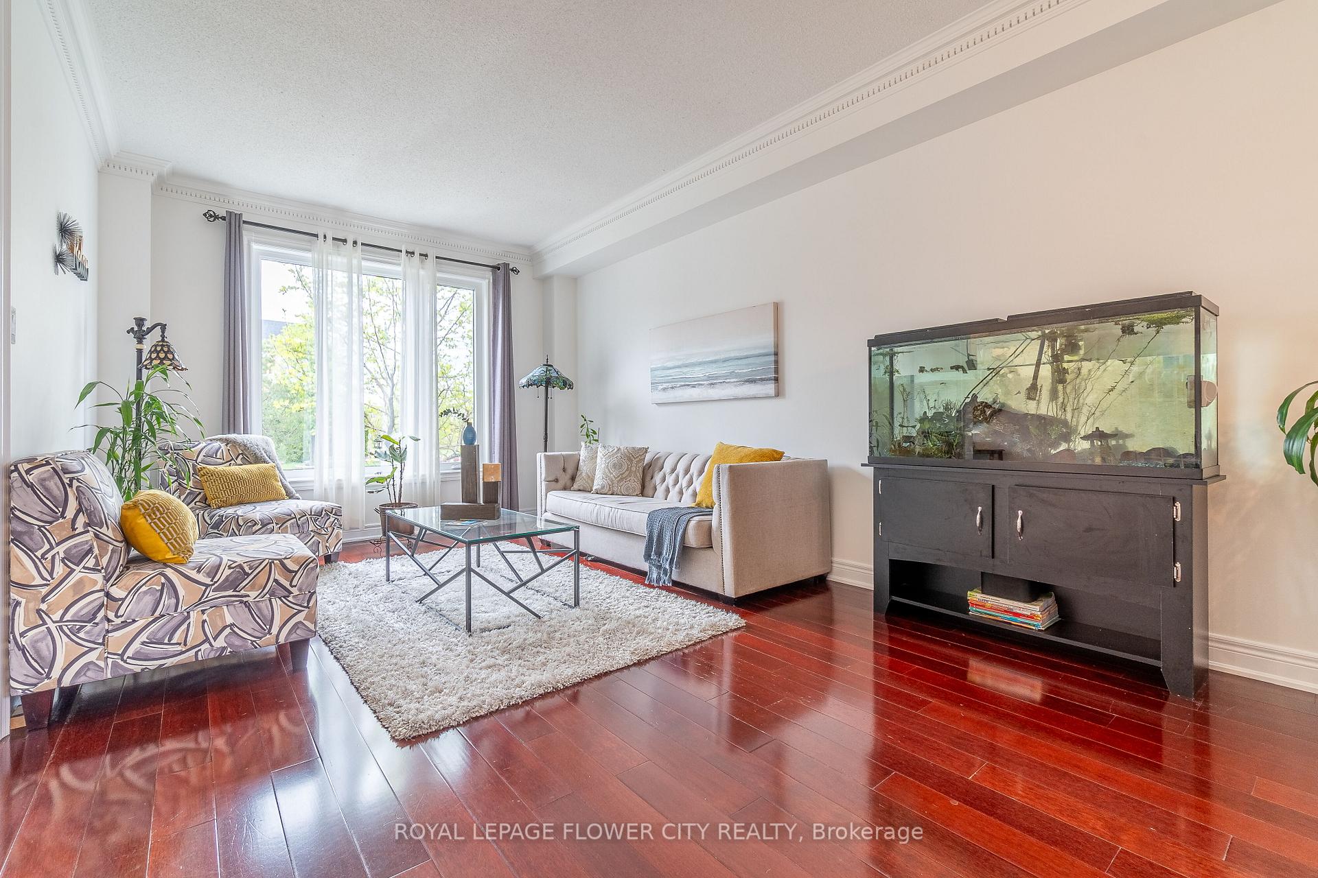 Photo 3 of 24 Upper Ridge Crescent, Brampton, Brampton East — HOMEH