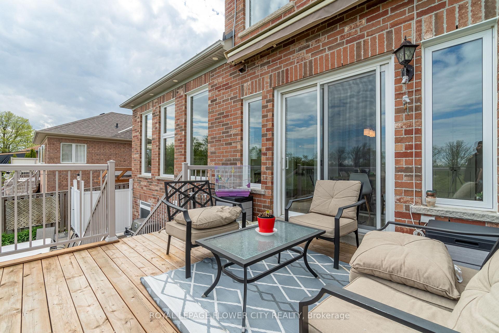 Photo 18 of 24 Upper Ridge Crescent, Brampton, Brampton East — HOMEH