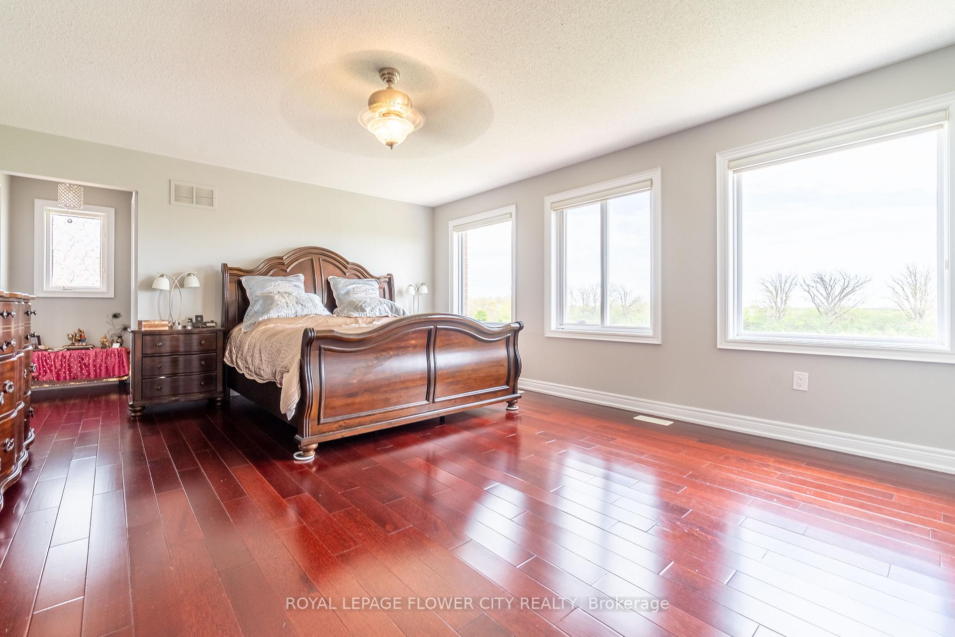 Photo 20 of 24 Upper Ridge Crescent, Brampton, Brampton East — HOMEH