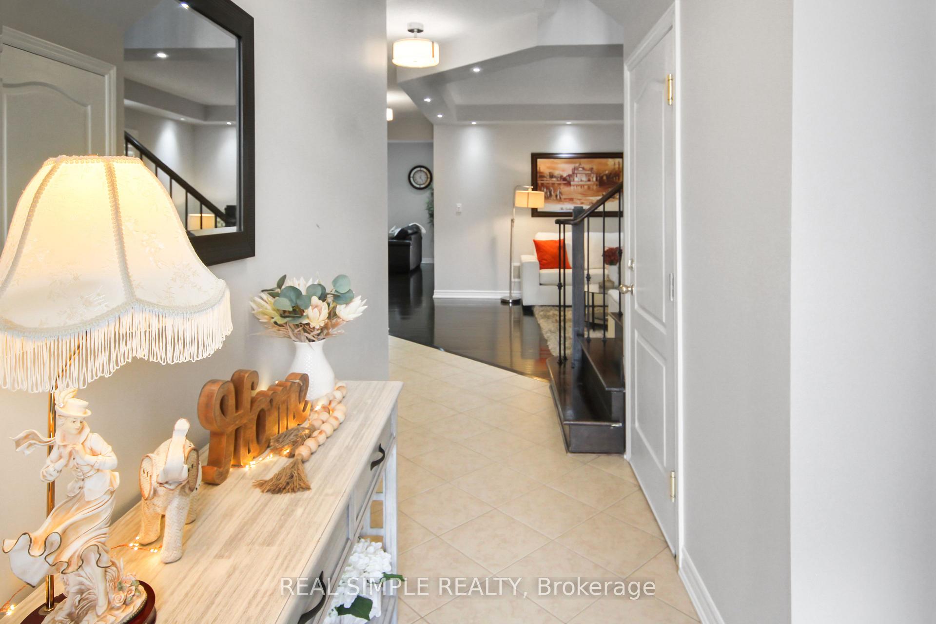 Photo 2 of 28 Penelope Street, Brampton, Bram East — HOMEH
