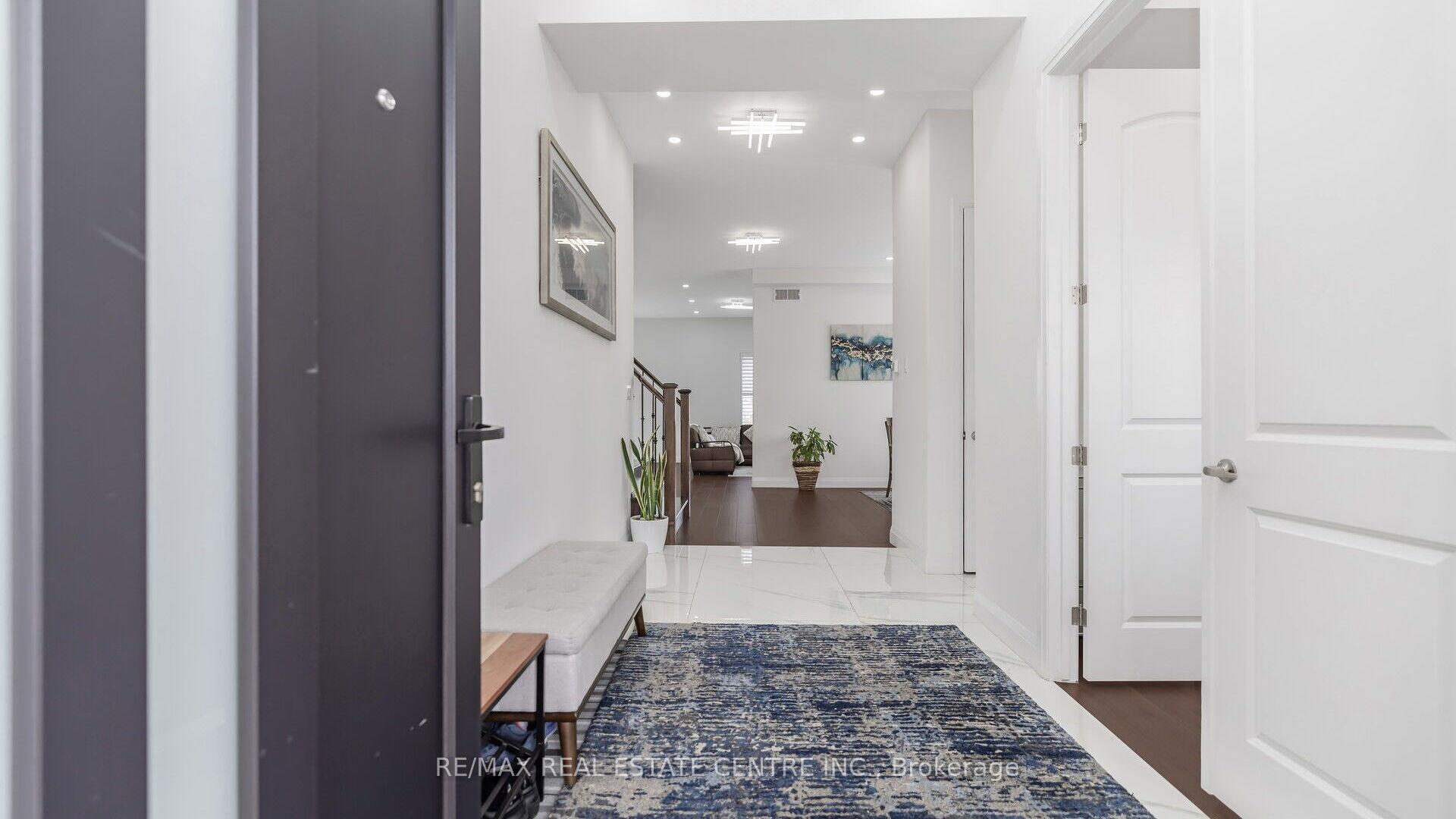 Photo 5 of 64 Grandville Circle, Brant, Paris — HOMEH
