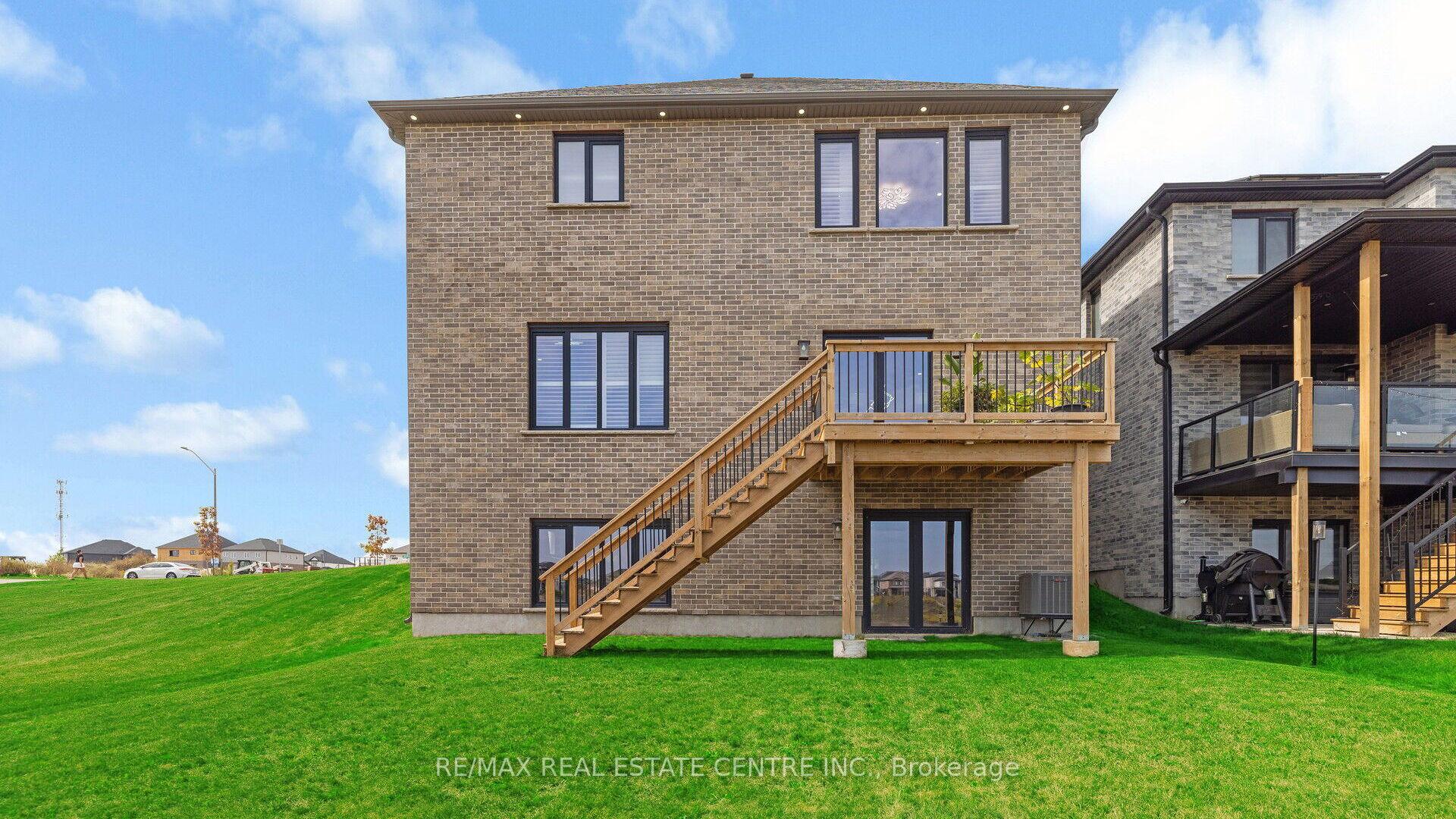 Photo 37 of 64 Grandville Circle, Brant, Paris — HOMEH