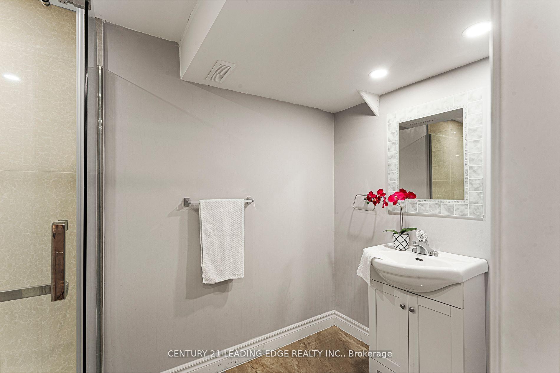 Photo 34 of 60 Forest Heights, Whitby, Pringle Creek — HOMEH