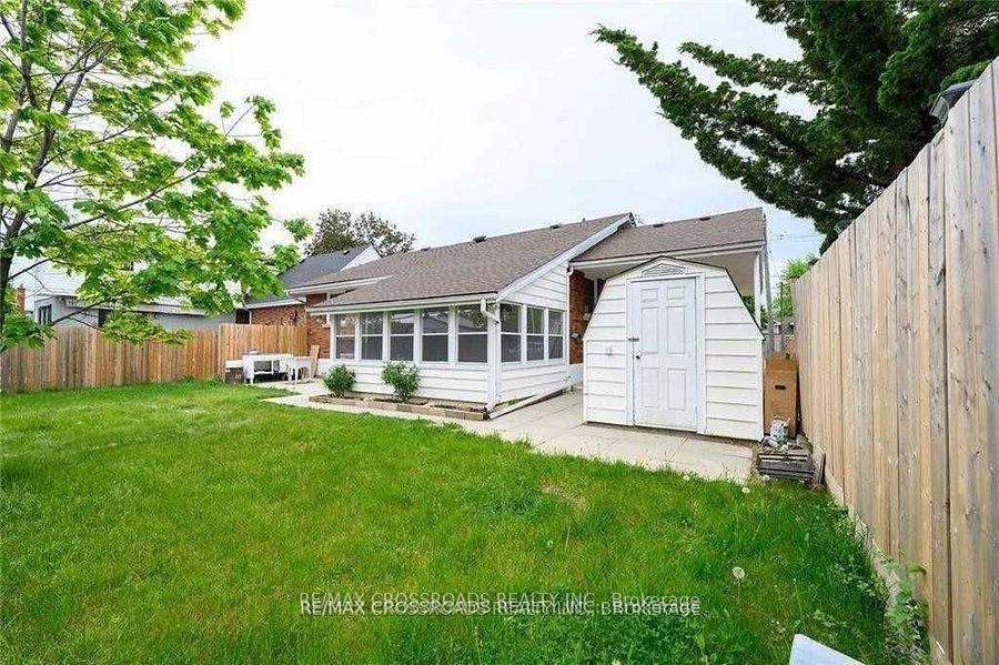 Photo 11 of Unit Upper, 89 Irene Avenue, Hamilton, Stoney Creek — HOMEH