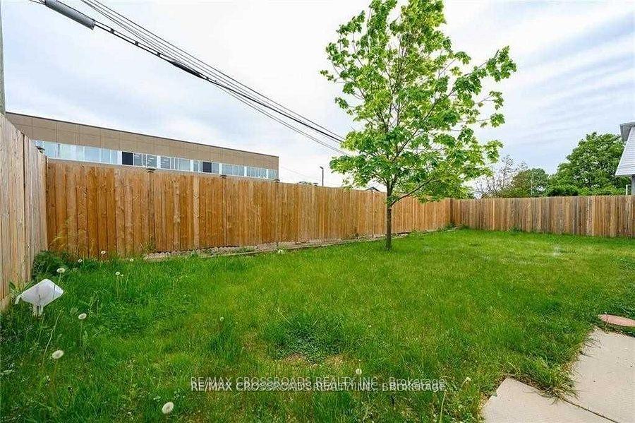 Photo 12 of Unit Upper, 89 Irene Avenue, Hamilton, Stoney Creek — HOMEH