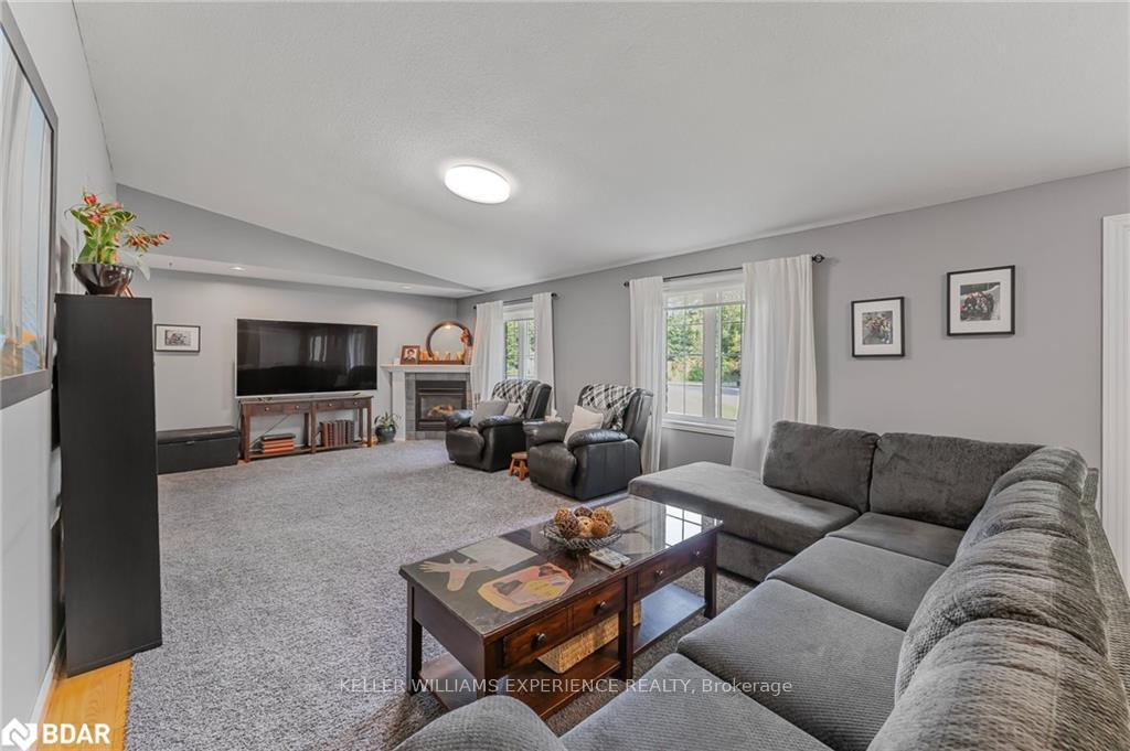 Photo 4 of 2067 Matheson Road E, Springwater, Phelpston — HOMEH