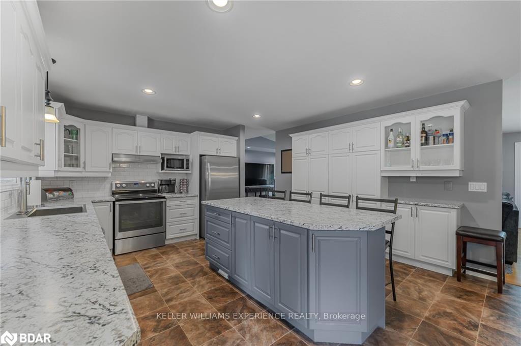 Photo 7 of 2067 Matheson Road E, Springwater, Phelpston — HOMEH