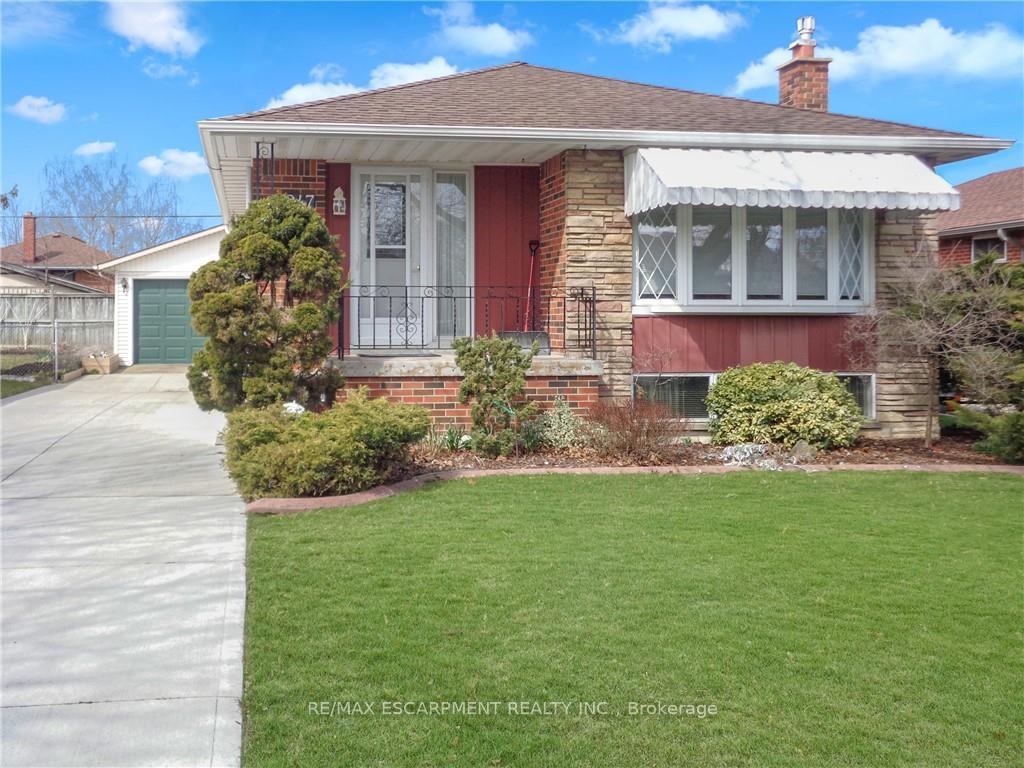 Front of 247 Fernwood Crescent