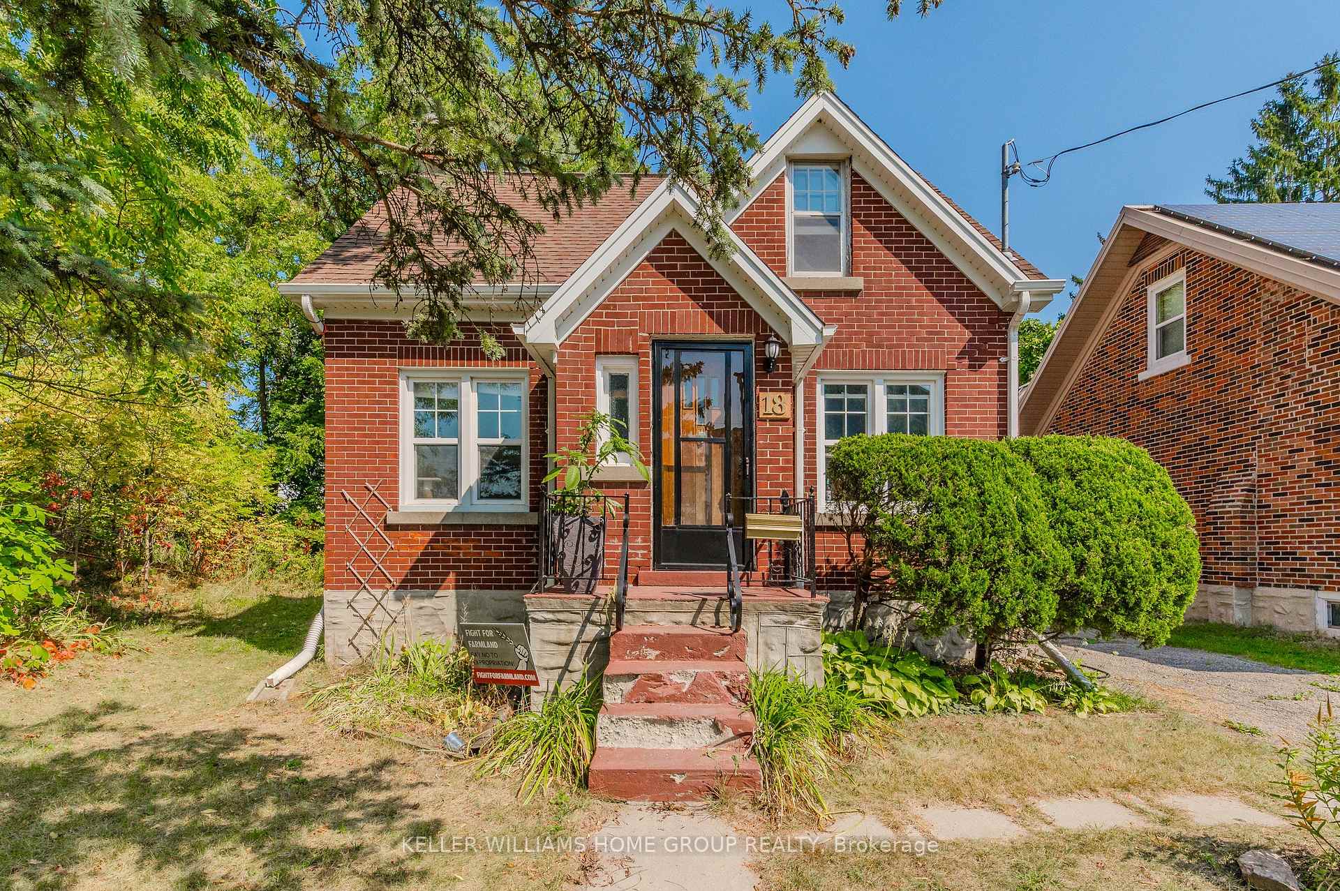 Photo 1 of 18 Roslin Avenue N, Waterloo — HOMEH