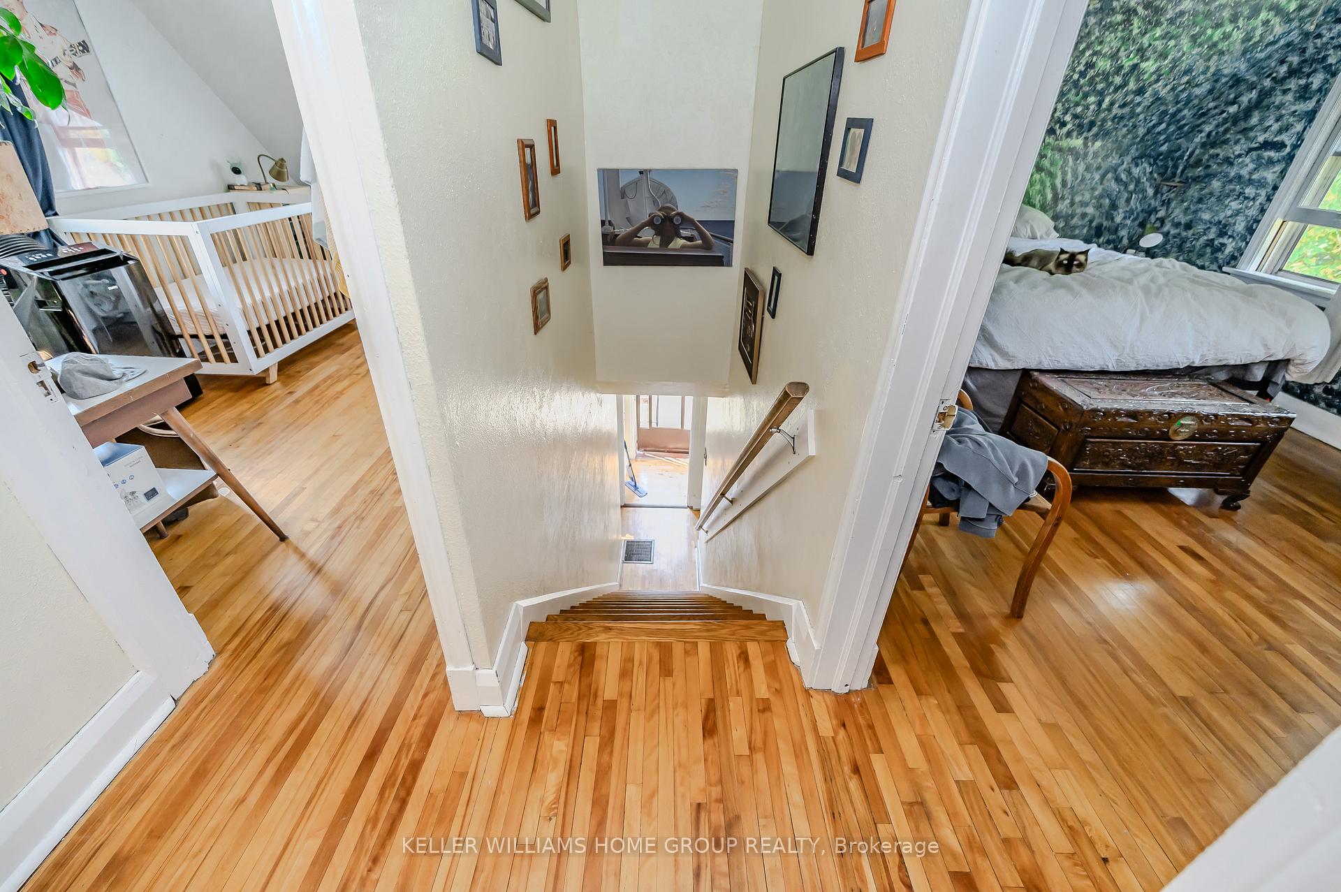 Photo 17 of 18 Roslin Avenue N, Waterloo — HOMEH