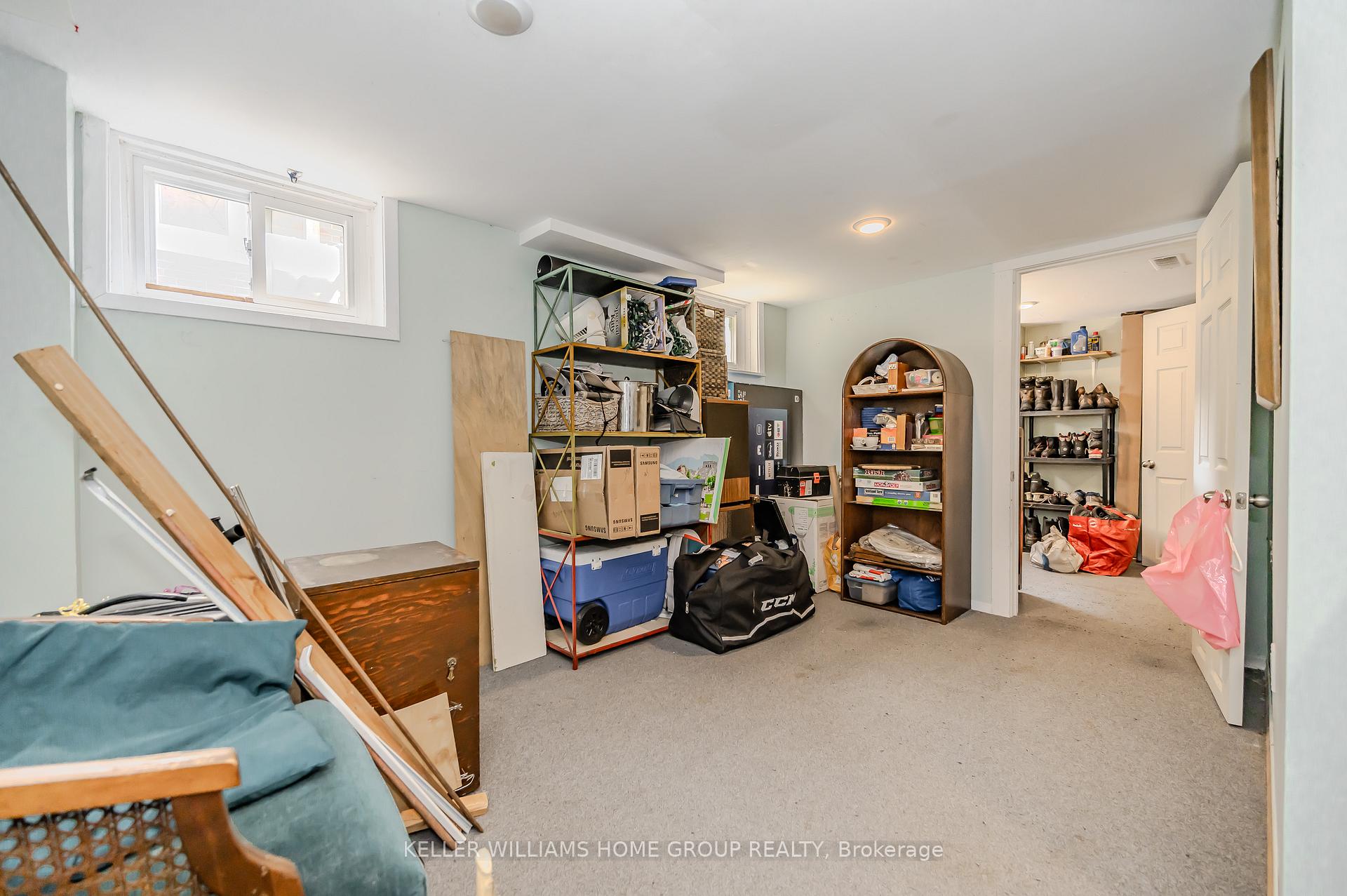 Photo 22 of 18 Roslin Avenue N, Waterloo — HOMEH