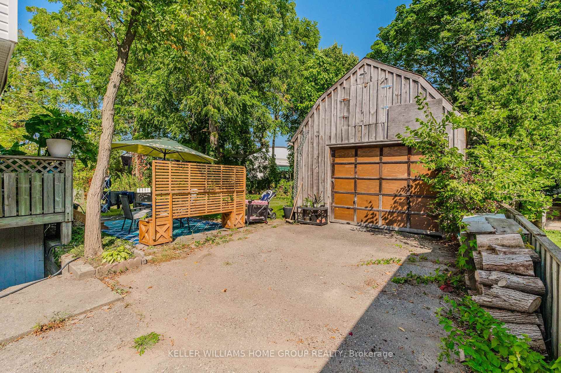 Photo 28 of 18 Roslin Avenue N, Waterloo — HOMEH