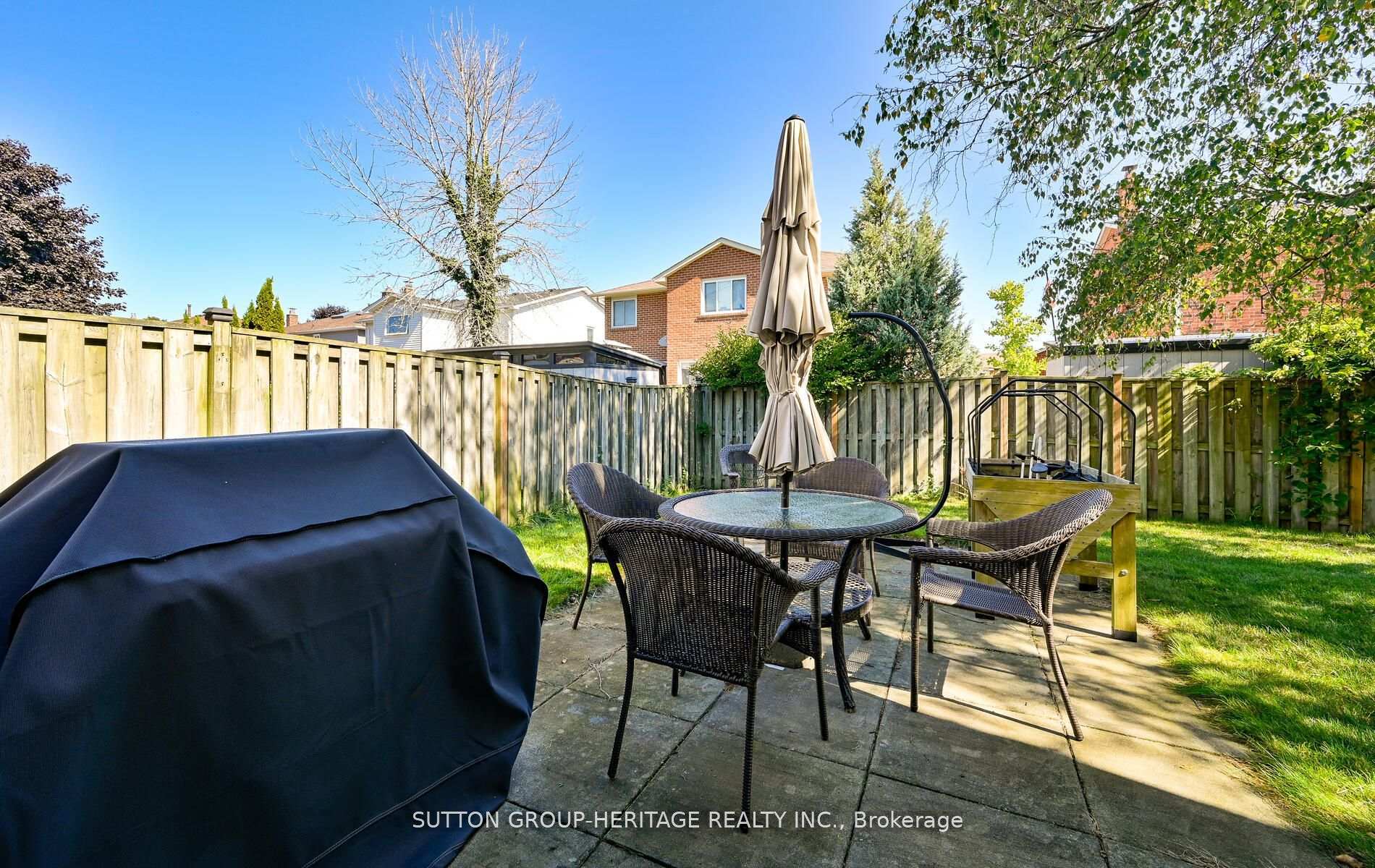 Photo 32 of 49 Farrow Crescent, Ajax, South West — HOMEH