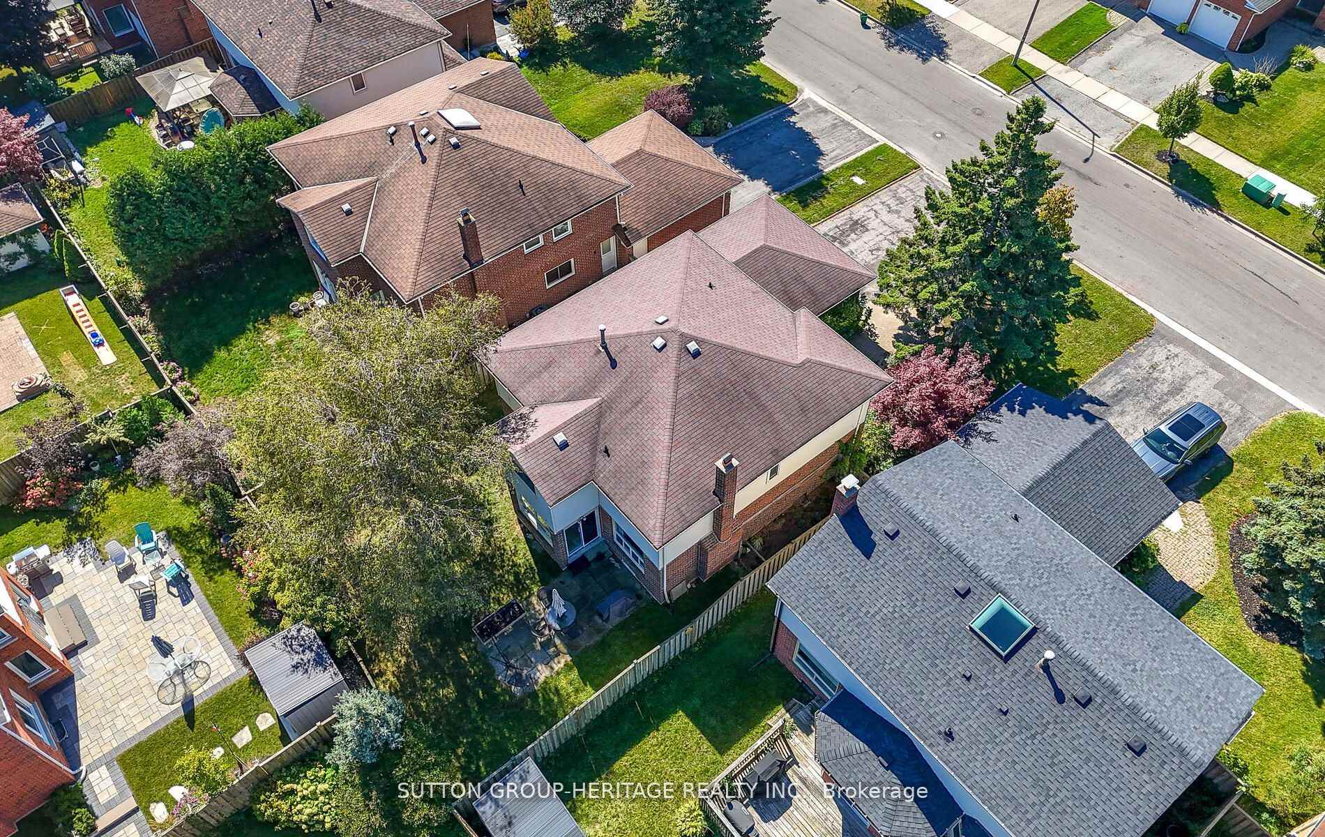 Photo 36 of 49 Farrow Crescent, Ajax, South West — HOMEH