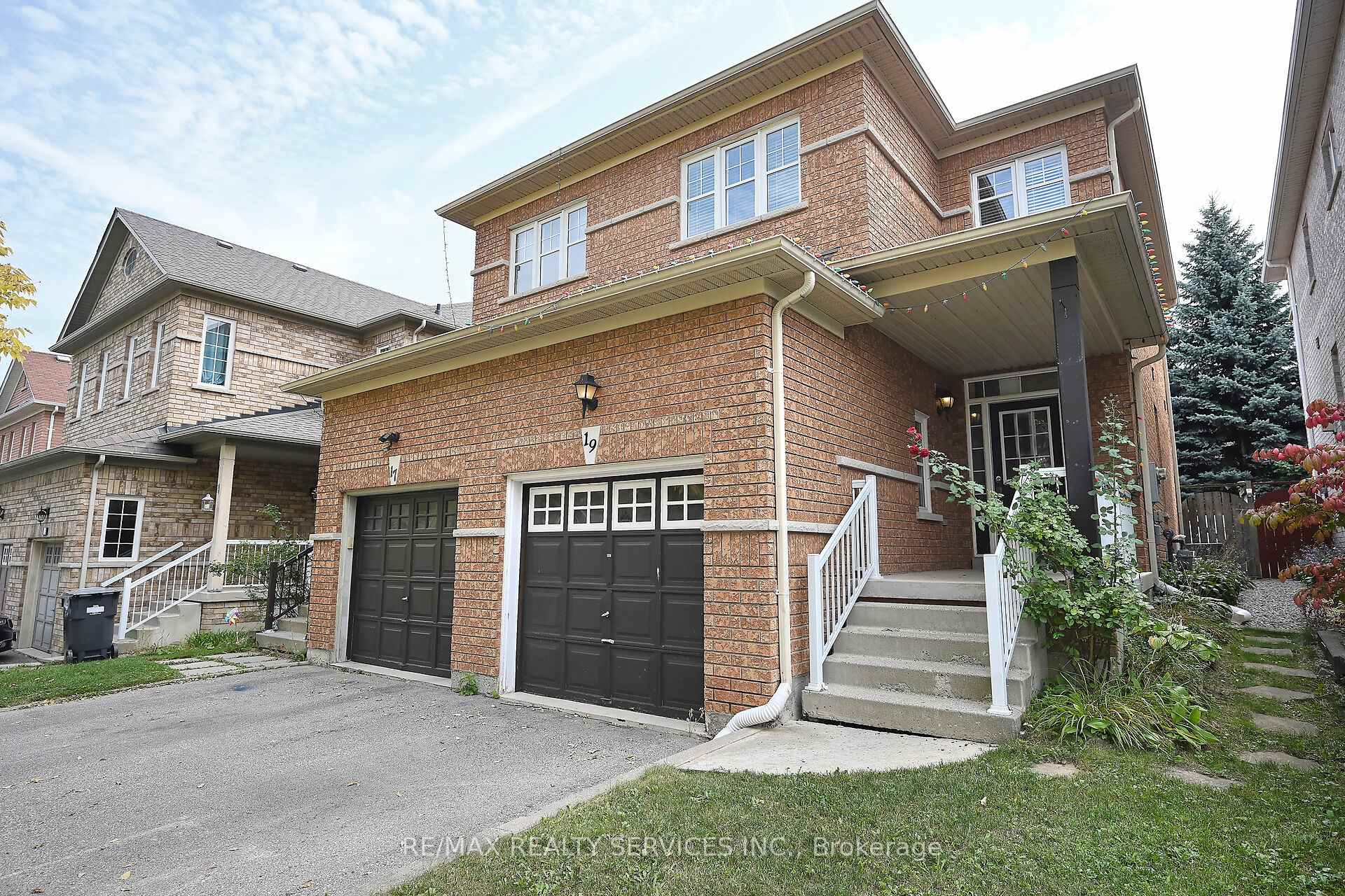 Front of 19 Martree Crescent