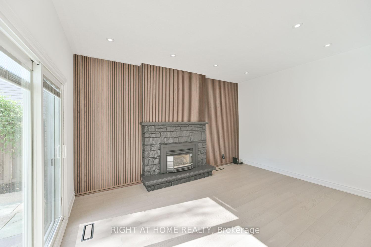 Photo 8 of 196 Romfield Circuit, Markham, Royal Orchard — HOMEH