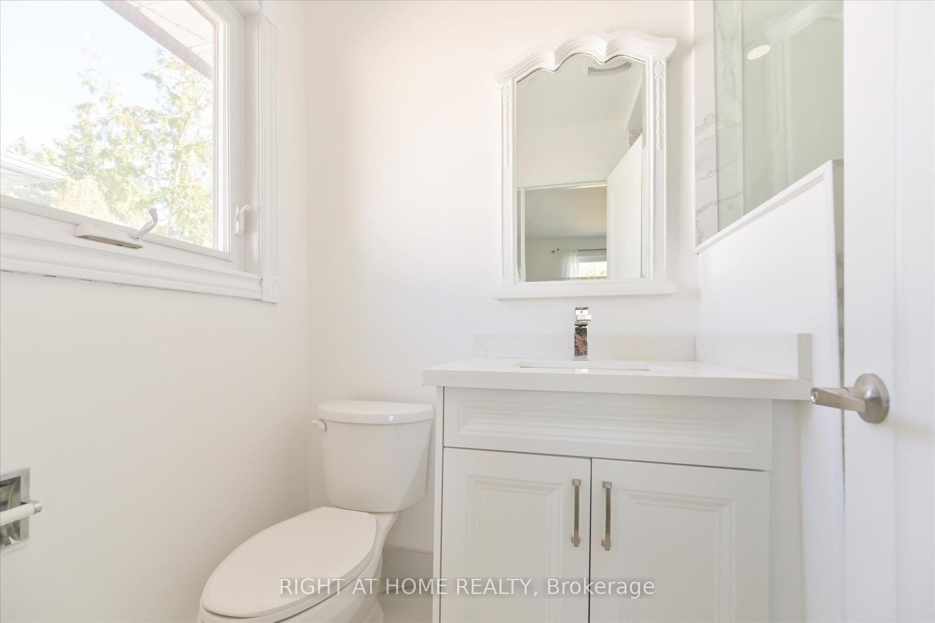 Photo 12 of 196 Romfield Circuit, Markham, Royal Orchard — HOMEH